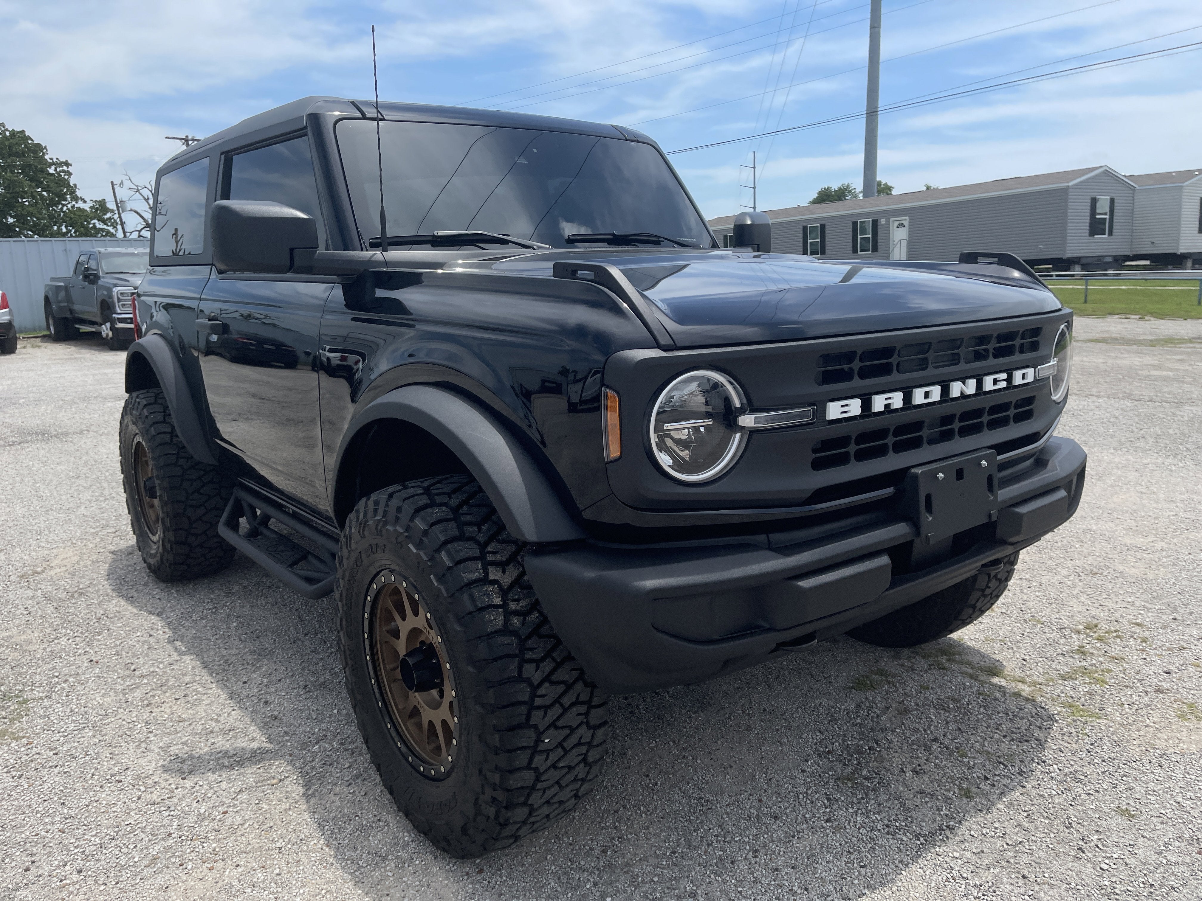 2025 Ford Bronco — side profile view