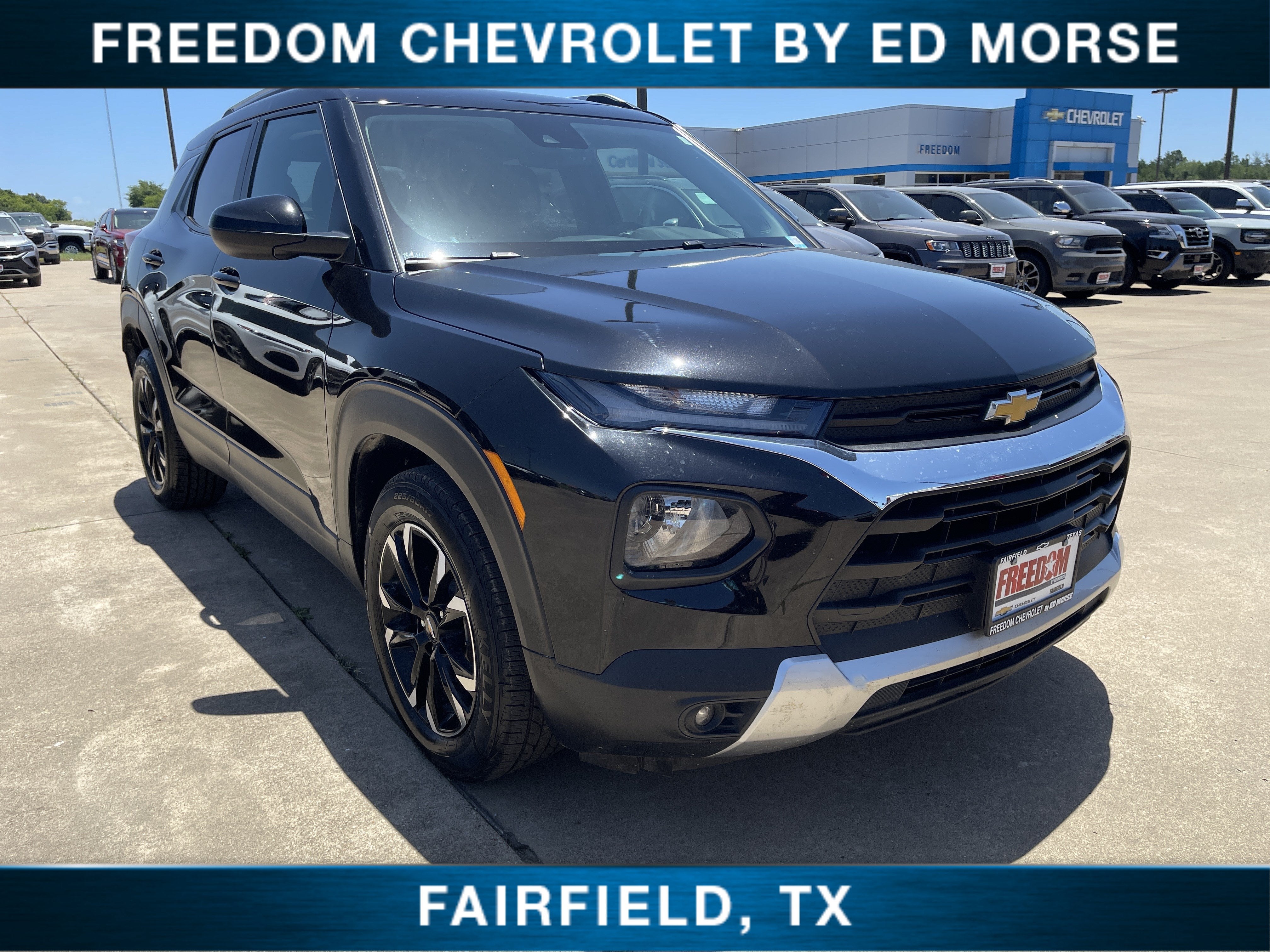 2022 Chevrolet Trailblazer LT in Mosaic Black Metallic — front three-quarter view