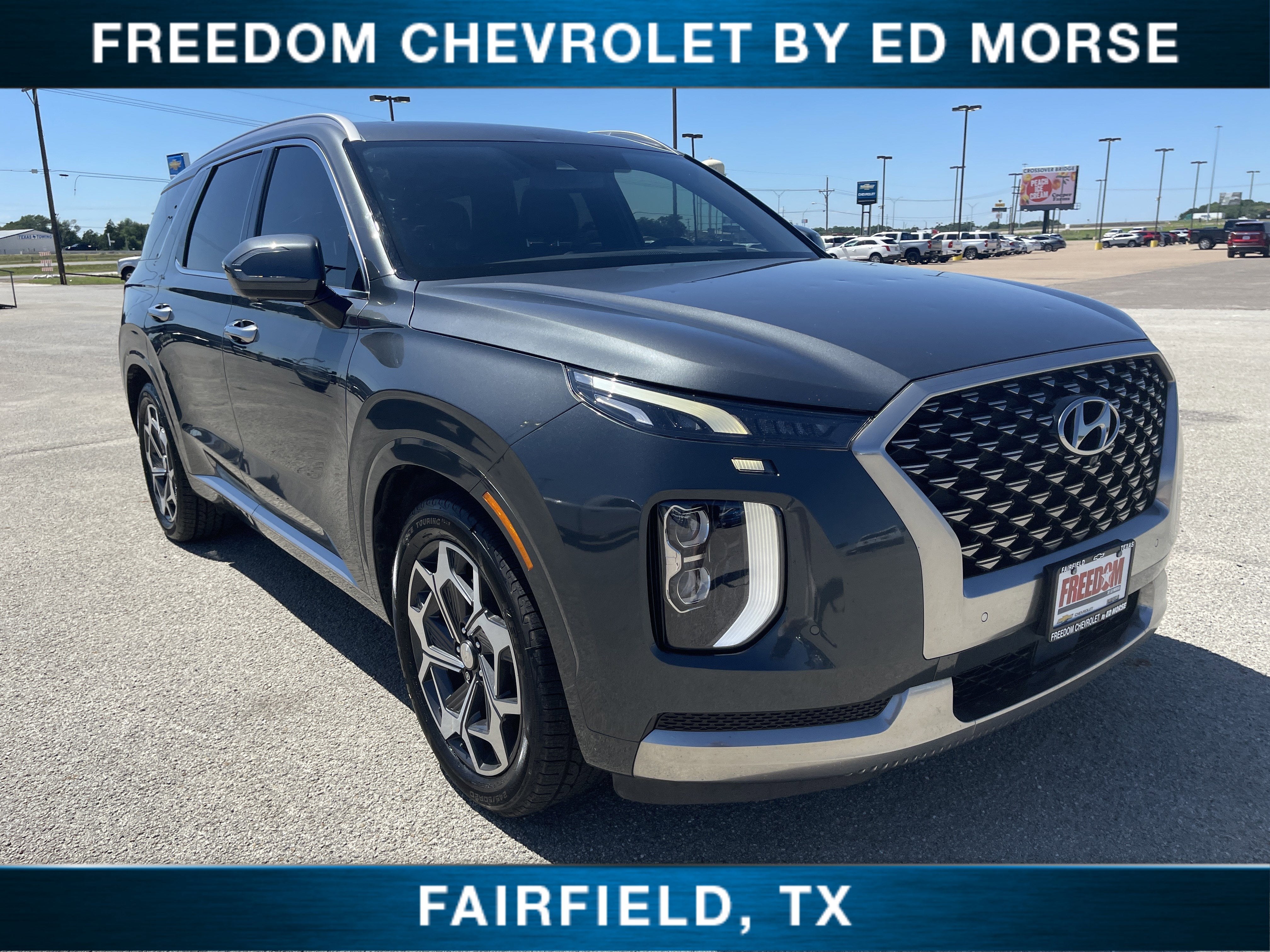 2022 Hyundai Palisade Calligraphy in Ga/Gray — front three-quarter view